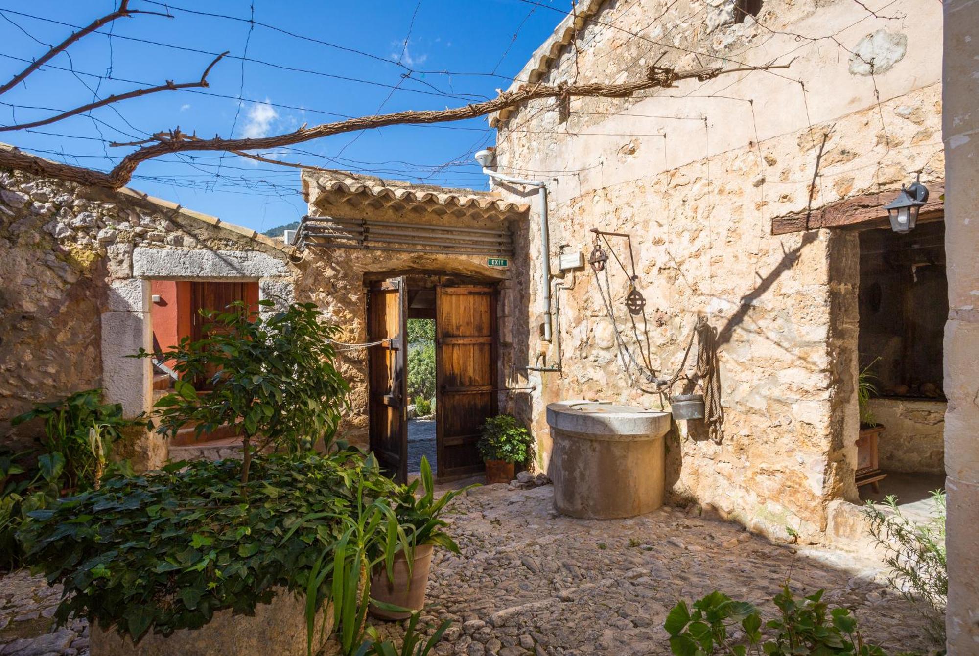 Finca Es Castell Binibona Exterior photo