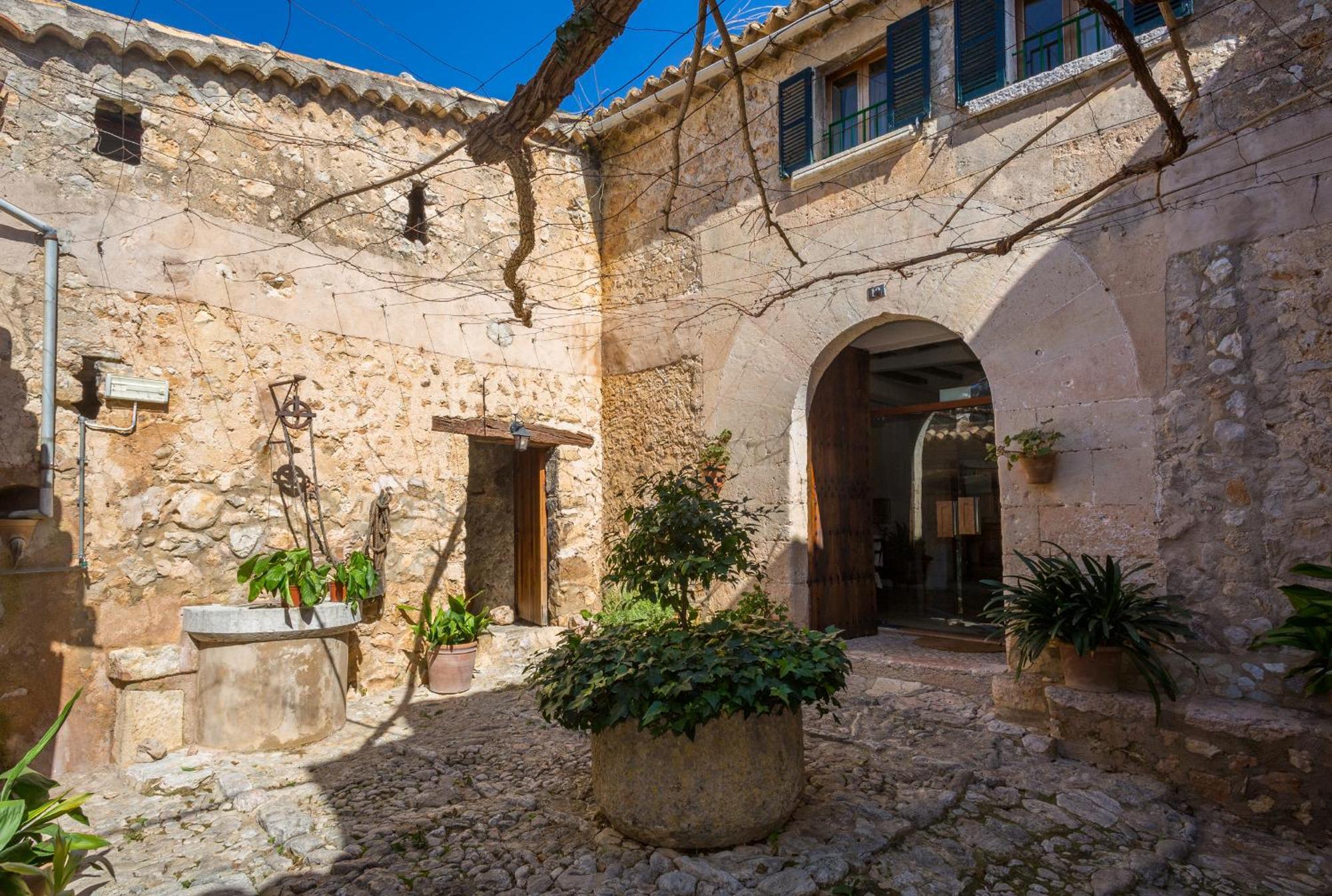 Finca Es Castell Binibona Exterior photo